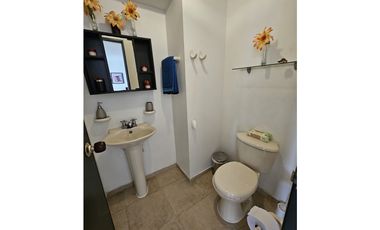 SE VENDE CASA CON HERMOSA VISTA EN LA AVENIDA SUR