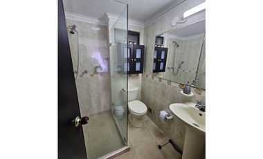 SE VENDE CASA CON HERMOSA VISTA EN LA AVENIDA SUR