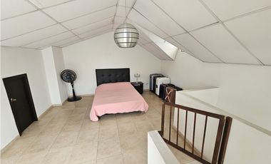 SE VENDE CASA CON HERMOSA VISTA EN LA AVENIDA SUR