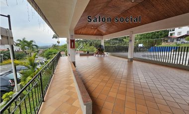 SE VENDE CASA CON HERMOSA VISTA EN LA AVENIDA SUR