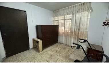 Casa de dos pisos con apartamentos en venta Barrio El Recreo Palmira