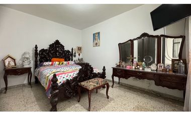 Casa de dos pisos con apartamentos en venta Barrio El Recreo Palmira