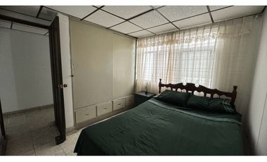 Casa de dos pisos con apartamentos en venta Barrio El Recreo Palmira
