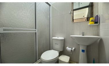 Casa de dos pisos con apartamentos en venta Barrio El Recreo Palmira