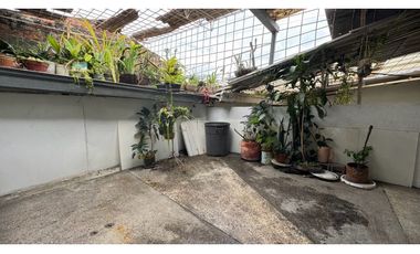 Casa de dos pisos con apartamentos en venta Barrio El Recreo Palmira