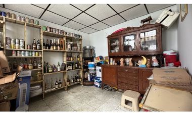 Casa de dos pisos con apartamentos en venta Barrio El Recreo Palmira