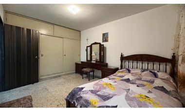 Casa de dos pisos con apartamentos en venta Barrio El Recreo Palmira