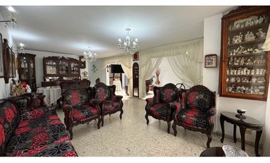Casa de dos pisos con apartamentos en venta Barrio El Recreo Palmira