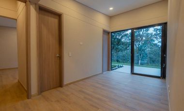 VENTA DE CASA CAMPESTRE MODERNA CERCA AL TÚNEL DE ORIENTE EN RIONEGRO