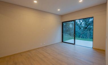 VENTA DE CASA CAMPESTRE MODERNA CERCA AL TÚNEL DE ORIENTE EN RIONEGRO