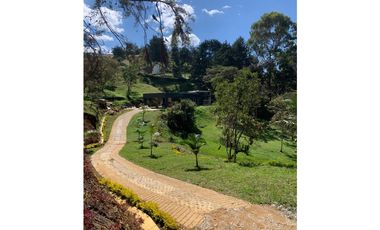 VENTA DE CASA CAMPESTRE MODERNA CERCA AL TÚNEL DE ORIENTE EN RIONEGRO