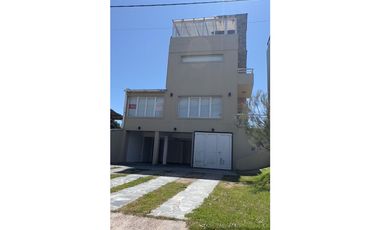 GRAN TRIPLEX A  METROS DEL MAR