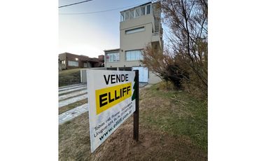 GRAN TRIPLEX A  METROS DEL MAR