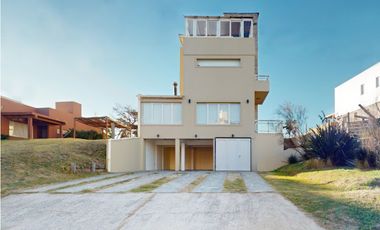 GRAN TRIPLEX A  METROS DEL MAR