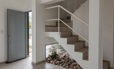 VENTA- 4 DUPLEX-2 DORM. B° LOS NOGALES, JESÚS MARA