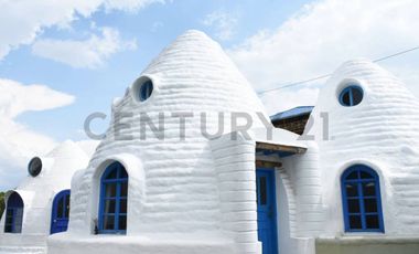 En venta propiedad hotelera en la montaña. Sector San Pablo del Lago