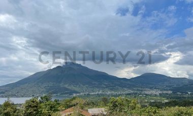 En venta propiedad hotelera en la montaña. Sector San Pablo del Lago