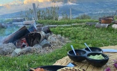 En venta propiedad hotelera en la montaña. Sector San Pablo del Lago