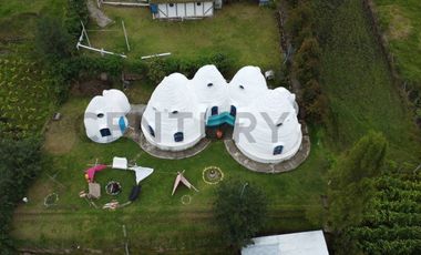 En venta propiedad hotelera en la montaña. Sector San Pablo del Lago
