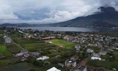 En venta propiedad hotelera en la montaña. Sector San Pablo del Lago