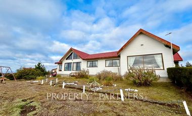 Casa en arriendo con hermosa vista a el estrecho