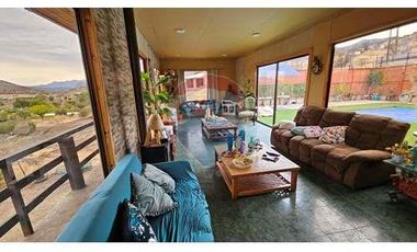 Casa familiar Fundo la Estrella - LLay-Llay