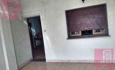 Casa  en Venta El Palomar / Moron (B110 961)
