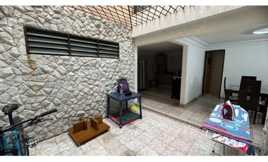 Casa bifamiliar de dos pisos en venta Barrio Zamorano Palmira Valle