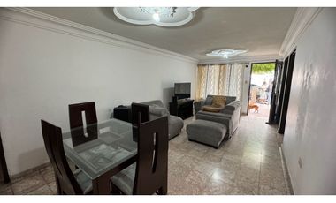 Casa bifamiliar de dos pisos en venta Barrio Zamorano Palmira Valle