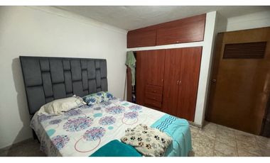 Casa bifamiliar de dos pisos en venta Barrio Zamorano Palmira Valle