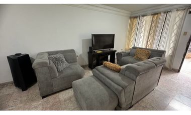 Casa bifamiliar de dos pisos en venta Barrio Zamorano Palmira Valle