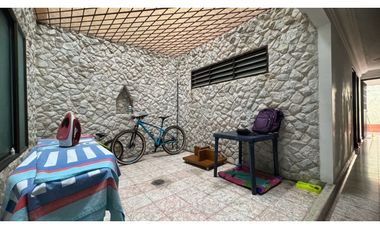 Casa bifamiliar de dos pisos en venta Barrio Zamorano Palmira Valle