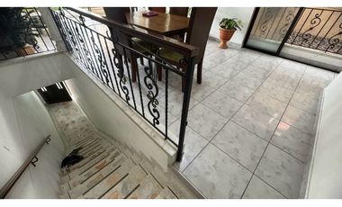 Casa bifamiliar de dos pisos en venta Barrio Zamorano Palmira Valle