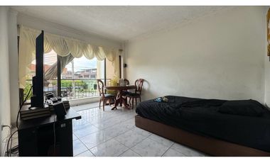 Casa bifamiliar de dos pisos en venta Barrio Zamorano Palmira Valle