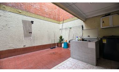 Casa bifamiliar de dos pisos en venta Barrio Zamorano Palmira Valle