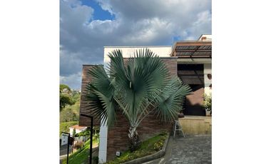 Venta Casa La Doctora Sabaneta 388 Mts2