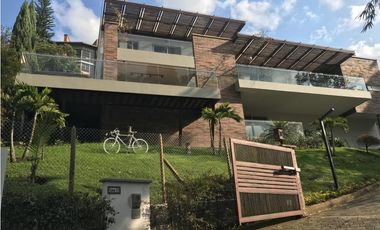 Venta Casa La Doctora Sabaneta 388 Mts2