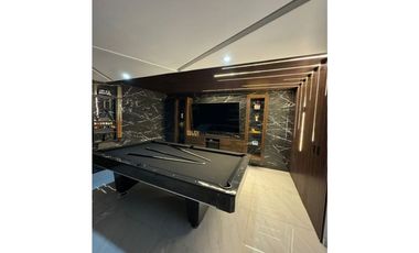 Venta de Residencia de lujo con alberca en Fracc. Jade, Zona Plateada
