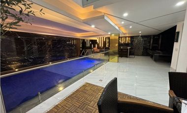Venta de Residencia de lujo con alberca en Fracc. Jade, Zona Plateada