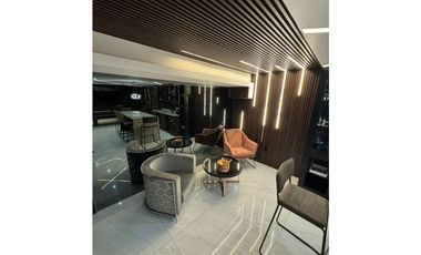Venta de Residencia de lujo con alberca en Fracc. Jade, Zona Plateada