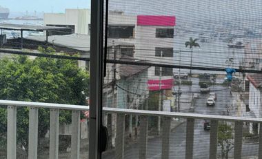 VENTA EDIFICIO ESQUINERO COMERCIAL EN MANTA (JLR)