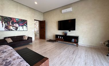 Casa en venta de Lujo en Coto Pontevedra, Puerta de Hierro, Zapopan