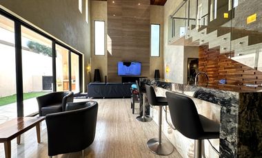 Casa en venta de Lujo en Coto Pontevedra, Puerta de Hierro, Zapopan