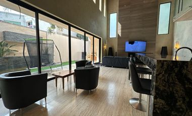 Casa en venta de Lujo en Coto Pontevedra, Puerta de Hierro, Zapopan