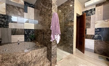 Casa en venta de Lujo en Coto Pontevedra, Puerta de Hierro, Zapopan