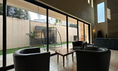 Casa en venta de Lujo en Coto Pontevedra, Puerta de Hierro, Zapopan