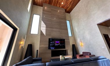 Casa en venta de Lujo en Coto Pontevedra, Puerta de Hierro, Zapopan