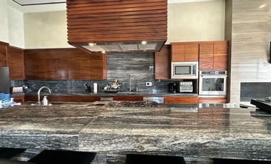 Casa en venta de Lujo en Coto Pontevedra, Puerta de Hierro, Zapopan