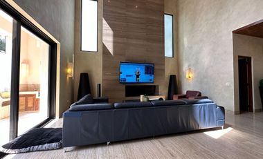 Casa en venta de Lujo en Coto Pontevedra, Puerta de Hierro, Zapopan