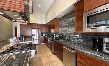 Casa en venta de Lujo en Coto Pontevedra, Puerta de Hierro, Zapopan